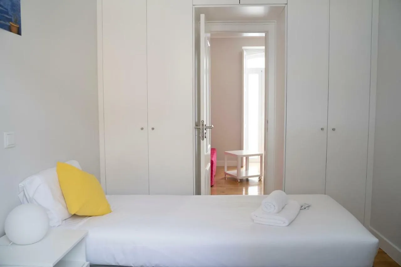 Funky Two Bedroom Saldanha Lisbon 0*,  Portugal