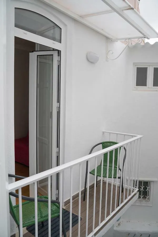Apartment Funky Two Bedroom Saldanha Lisbon